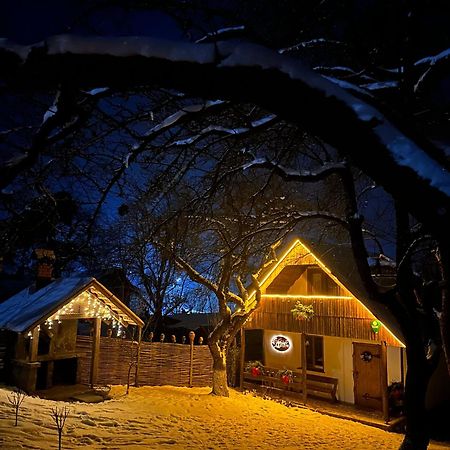 Vila Еко Дім З Соломи Soločin Exteriér fotografie