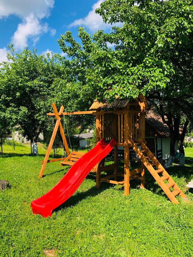 Vila Еко Дім З Соломи Soločin Exteriér fotografie