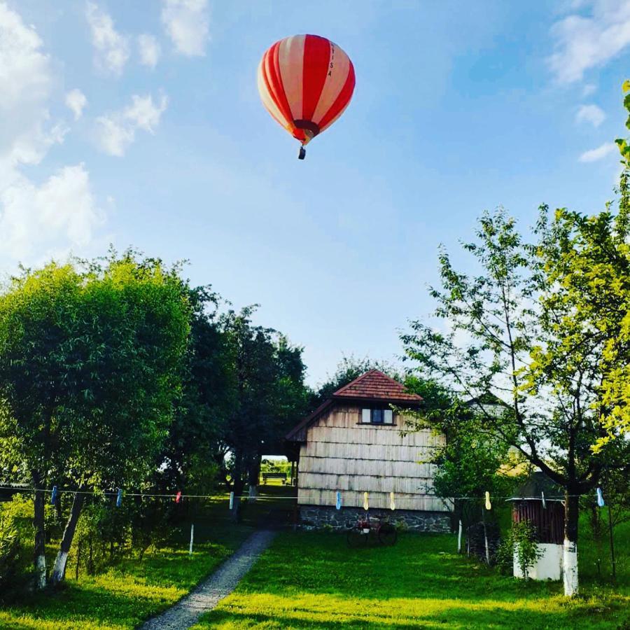 Vila Еко Дім З Соломи Soločin Exteriér fotografie